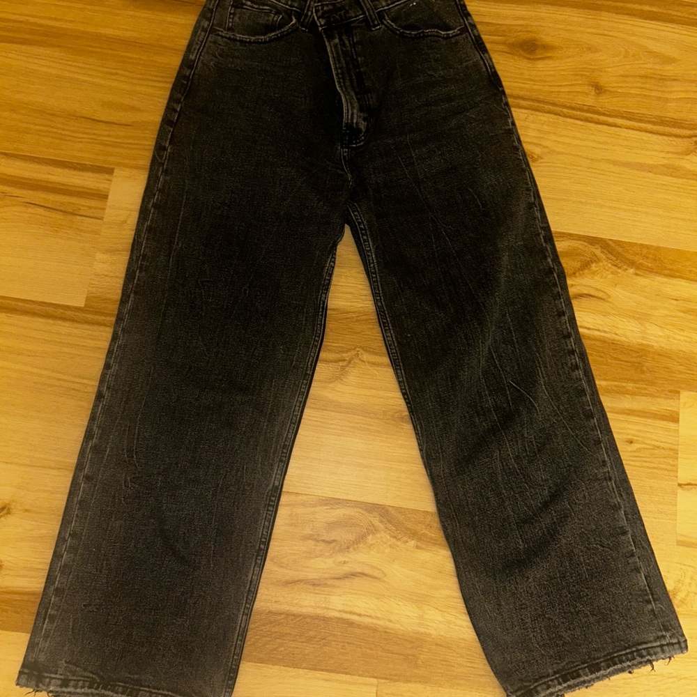Abercrombie crop wide leg jean